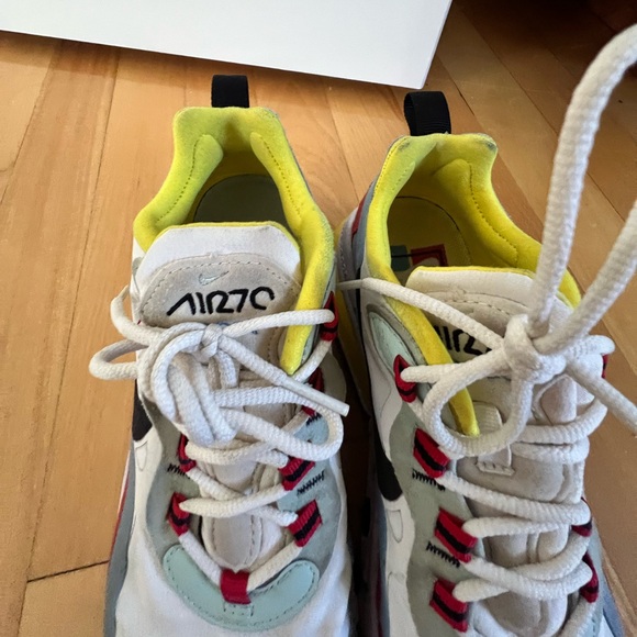 Nike Air Max 270 in great condition! - Picture 3 of 4